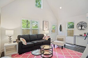 テレビ、書斎 / ワークスペース