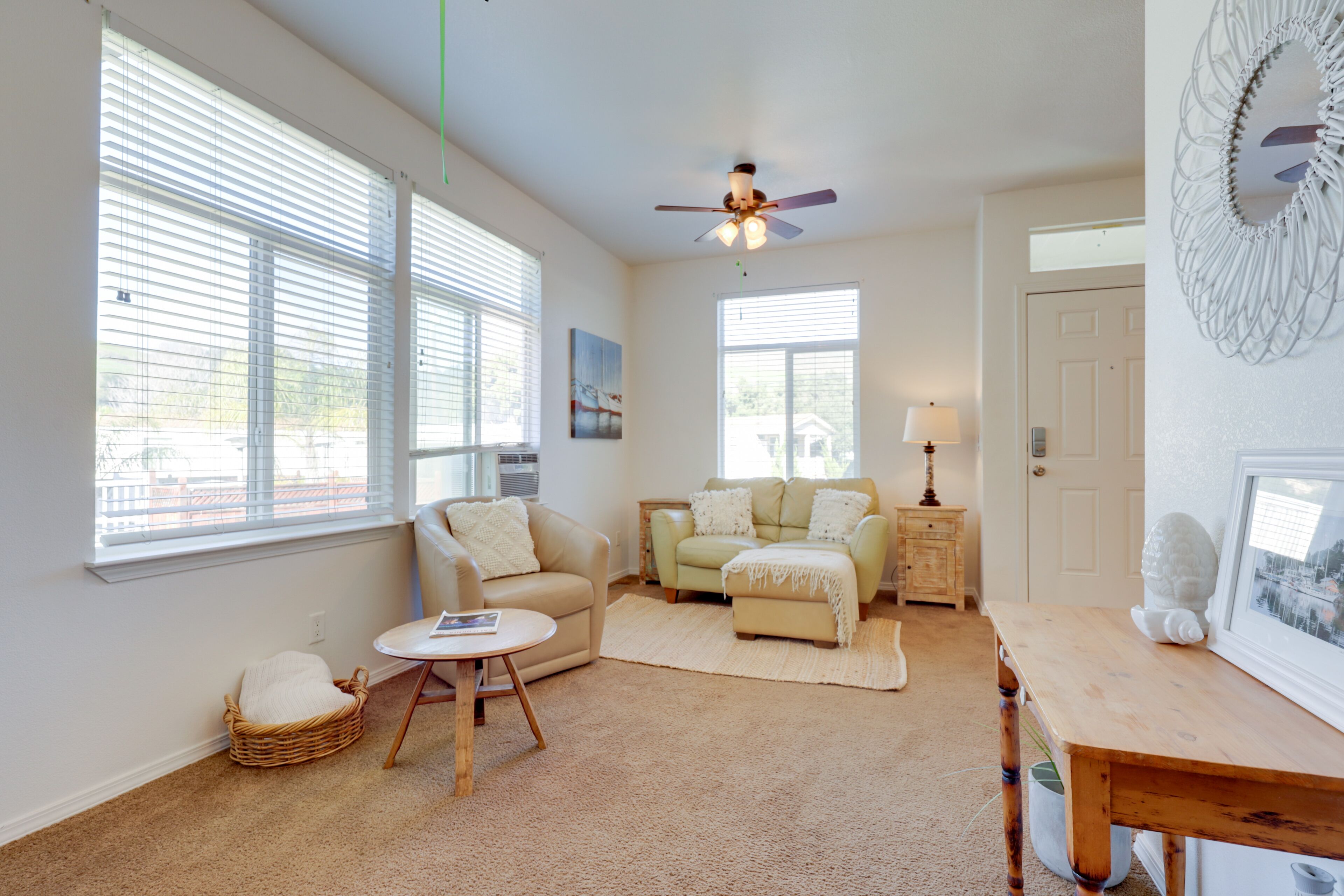 Cozy Oak View Getaway ~ 5 Mi to Ojai Valley!