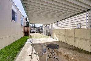Outdoor dining - Oak View Home w/ Private Covered Patio! (Oak View)