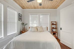 3 chambres, bureau, Wi-Fi, draps fournis