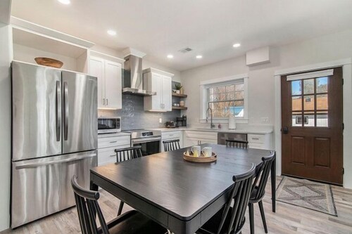 Brand new 2 Bed/ 2 Bath Luxury Condo at the Dala House
