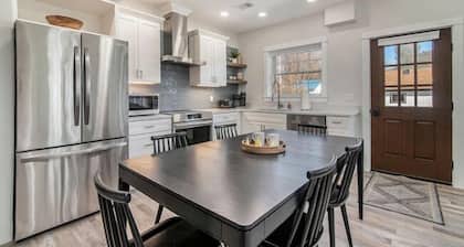 Brand new 2 Bed/ 2 Bath Luxury Condo at the Dala House