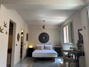 1 sovrum, strykjÀrn/strykbrÀda, gratis wi-fi och sÀngklÀder