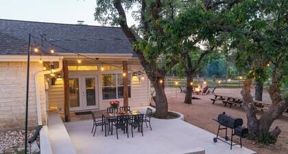 Private Luxury Getaway | Fire Pit | Near Weddings