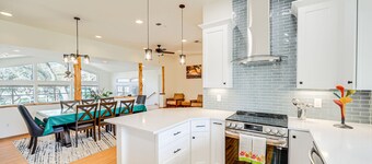 Hill Country Retreat Near Wineries & Weddings!