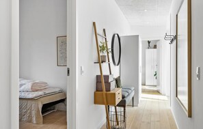 3 bedrooms, travel cot, free WiFi - Cozy home in Aakirkeby with WiFi (Aakirkeby)