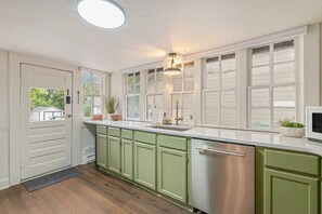 Fridge, microwave, oven, stovetop - Downtown Loveland Bungalow, charming, historic 2BR recently remodeled gem.
(Loveland)