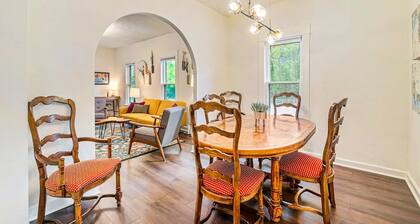 Downtown Loveland Bungalow, charming, historic 2BR recently remodeled gem.