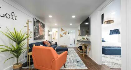 Industrial St. Loft on the square