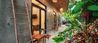 Dos Hijas Casita 2-Steps to the Main Surf Break