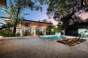 Pool - Dos Hijas 6 Bedroom Villa-Steps to the Main Surf Break - (playa grande)