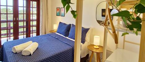 2 Schlafzimmer, Schreibtisch, Bügeleisen/Bügelbrett, Reisekinderbett