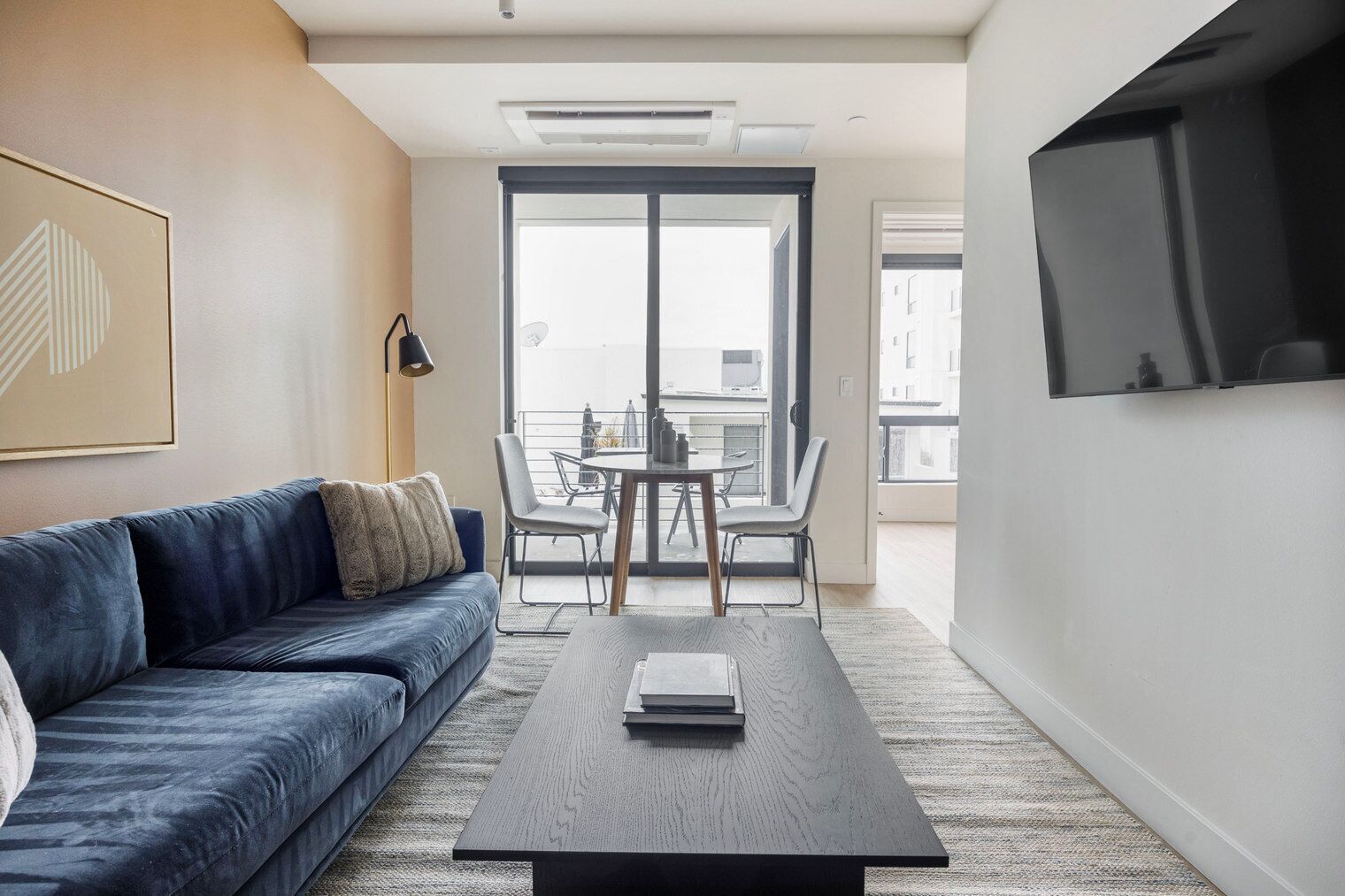 Luxe Culver City 1BR w/ Pool, Gym & Sundeck, nr 405, by Blueground