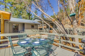 تناول الطعام بالخارج