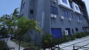 Front of property - Blue Apple Hotel (Lekki)