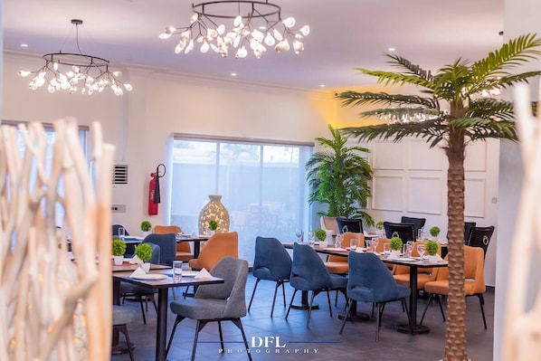 Restaurant - Blue Apple Hotel (Lekki)