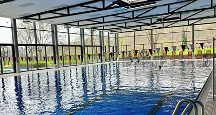 Zwei Schlafzimmer im ländlichen Grünen.