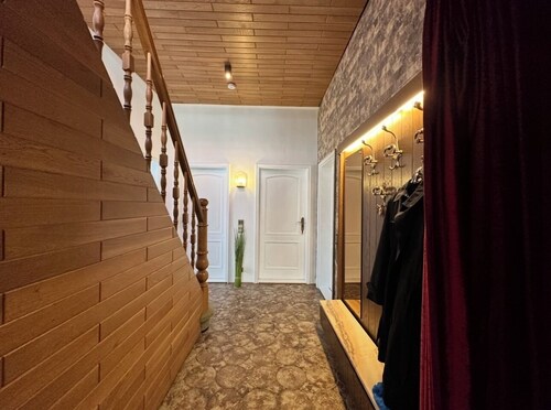 Zwei Schlafzimmer im ländlichen Grünen.