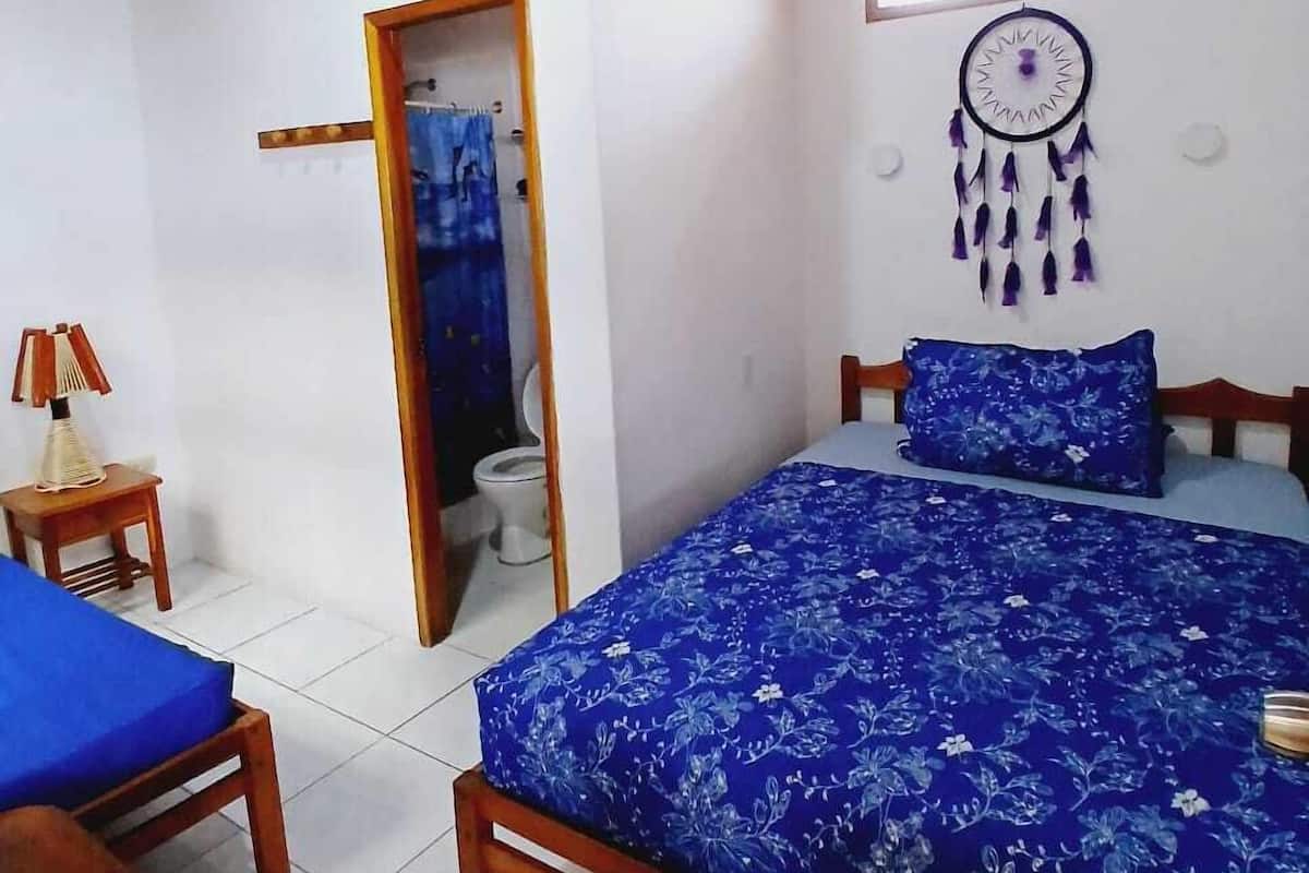 Habitación tradicional | Wifi gratis y ropa de cama