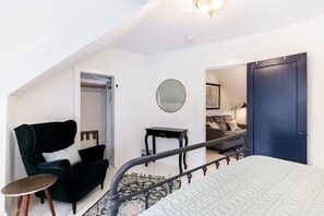 2 bedrooms, iron/ironing board, travel cot, free WiFi