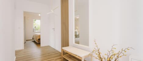 2 bedrooms, iron/ironing board, free WiFi