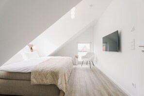 3 quartos, ferros/tábuas de passar roupa, Wi-Fi, roupa de cama