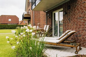 Terrace/patio - de See - Suite 1 Direkte Deichlage (Greetsiel)
