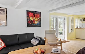 Smart TV - 2 bedroom amazing home in øster ulslev (Øster Ulslev)