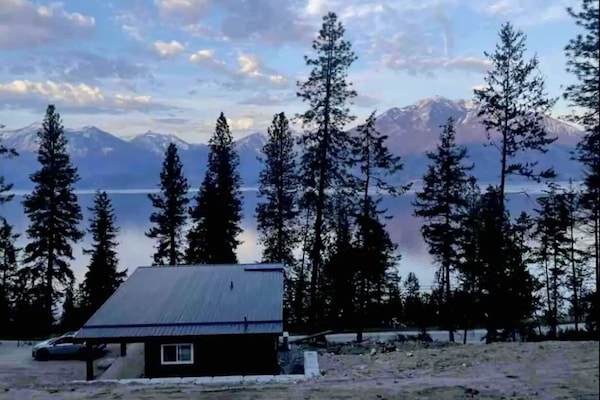 Beautiful views of Kootenay Lake and Purcell Mountains
