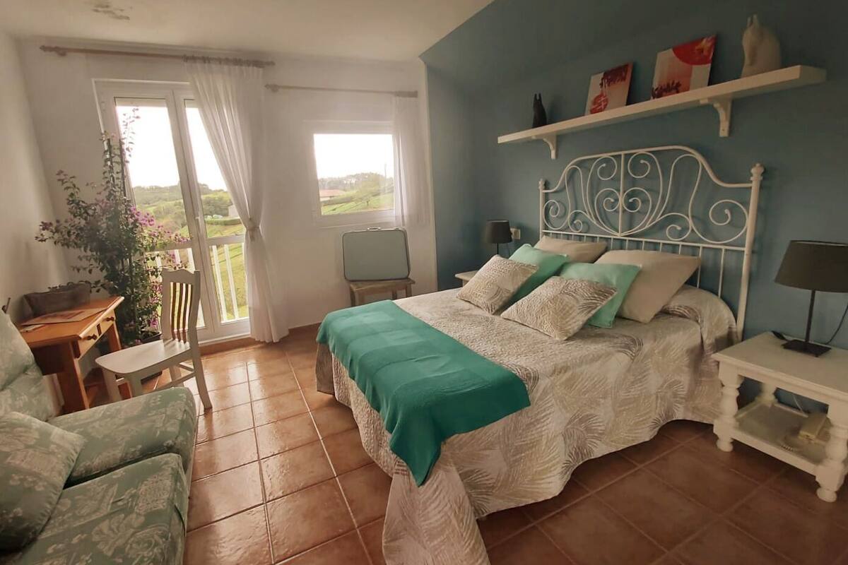 Superior Room | Free WiFi, bed sheets