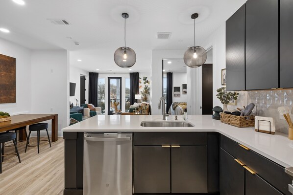 Interior - NEW! Bluegrass Bliss 5min->Broadway! Modern 2BR (Nashville)