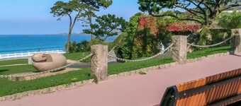 2 bedroom lovely home in Pleumeur-Bodou