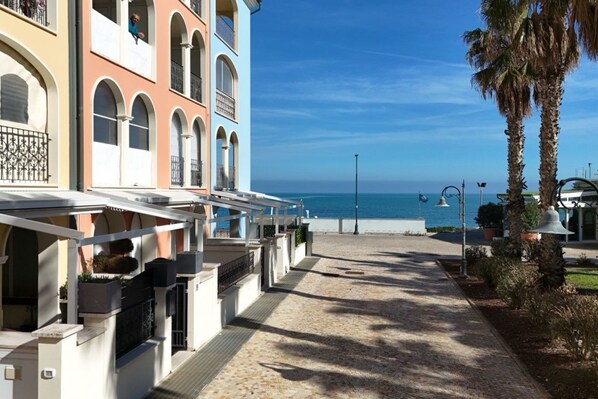 Property grounds - P018 - Porto Recanati, wonderful three-room apartment on the sea (Porto Reacanati)