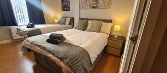 Waterworks En Suite Rooms with Private Living Room