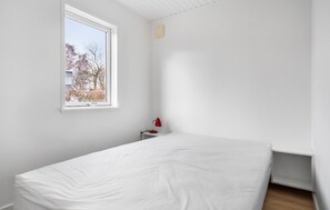 3 bedrooms, travel cot, free WiFi