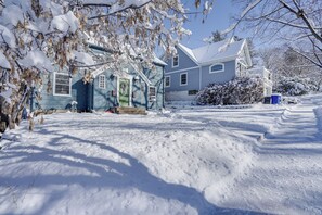 Exterior - Pet-Friendly Saint Paul Home w/ Shared Yard! (St Paul)