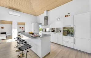 Kühlschrank, Herdplatte, Geschirrspüler