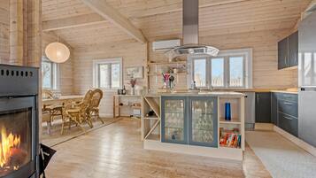 Køleskab, ovn, kogeplade, opvaskemaskine