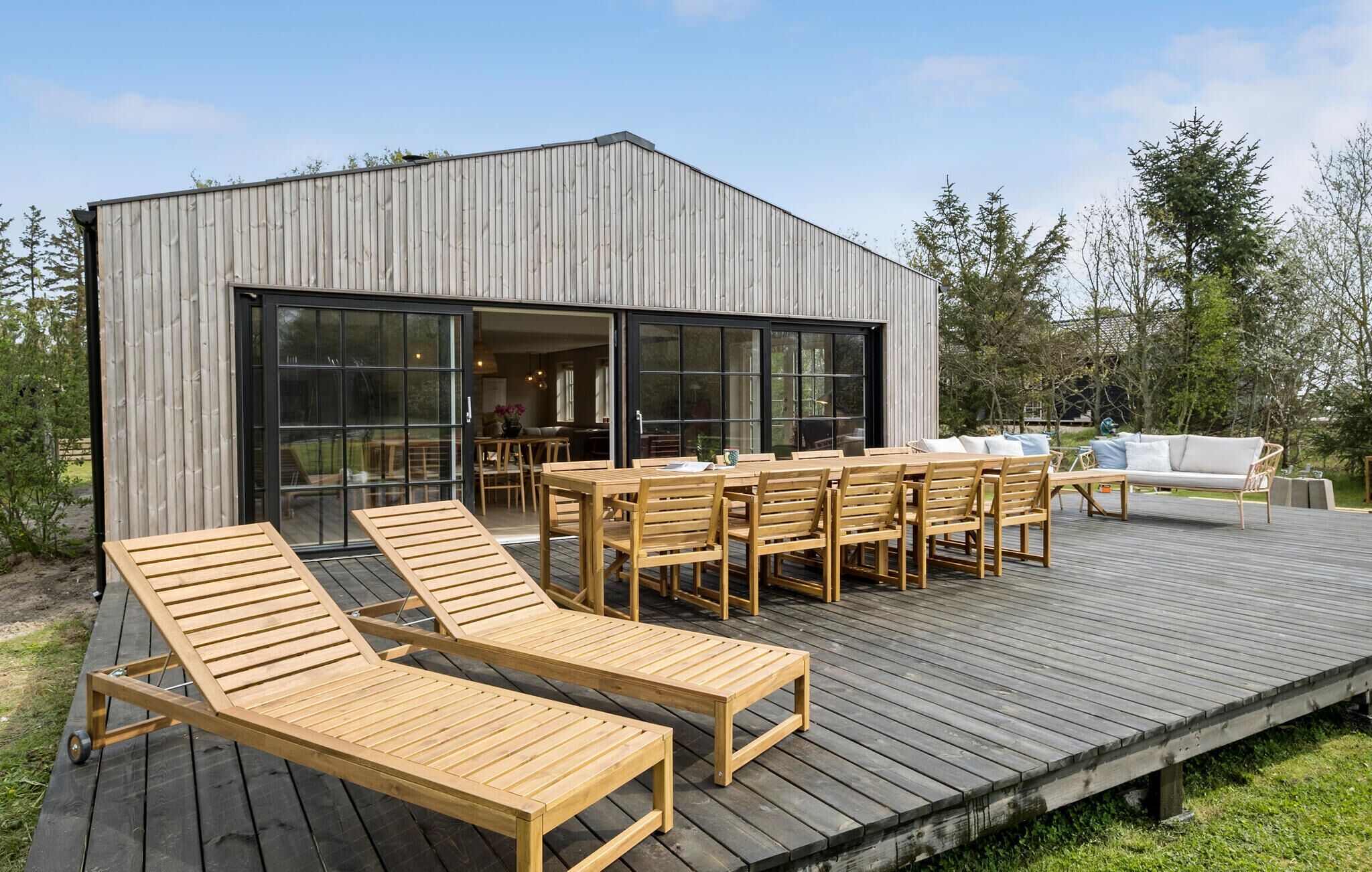 تناول الطعام بالخارج