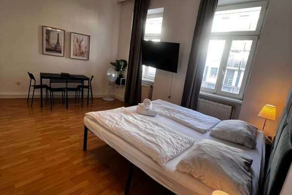 2 bedrooms, WiFi, bed sheets