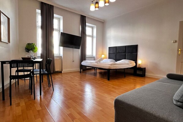 2 bedrooms, iron/ironing board, WiFi, bed sheets