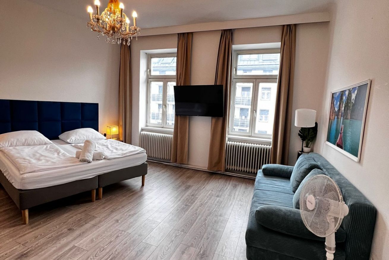 1 habitación, tabla de planchar con plancha, wifi y ropa de cama 