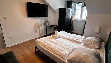 2 bedrooms, WiFi, bed sheets