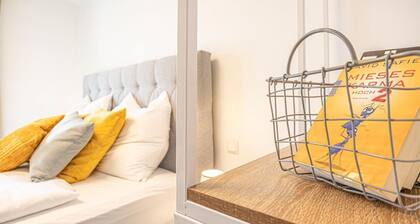 Elegant & Cozy 5BR Haven - By The Danube River