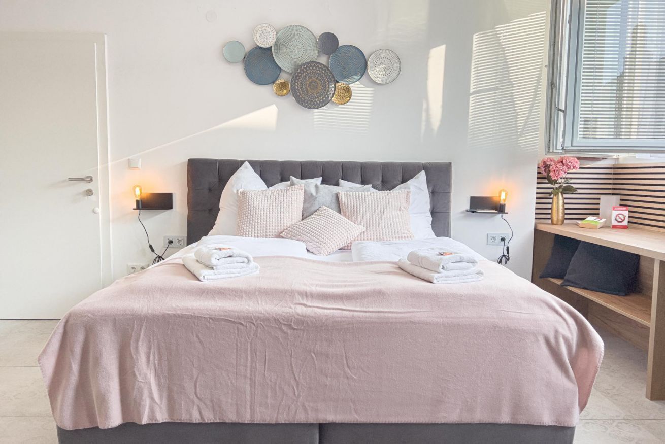 1 Schlafzimmer, Schreibtisch, WLAN, Bettwäsche