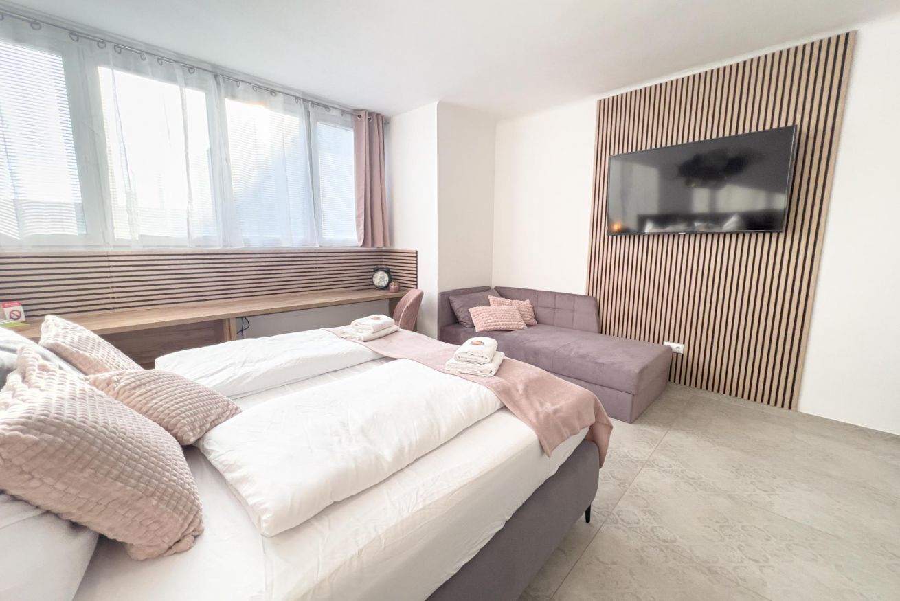 1 Schlafzimmer, Schreibtisch, WLAN, Bettwäsche