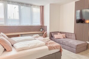 1 bedroom, WiFi, bed sheets