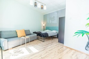 Interior - Discover Danube and Prater Stern from Our 1BR Gem (Wien)
