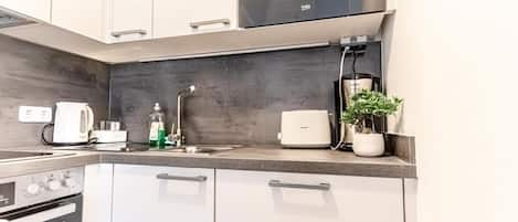 Fridge, microwave, oven, stovetop