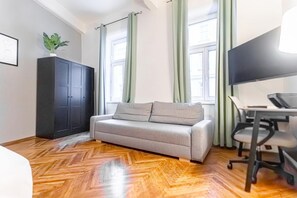 Smart TV, printers - Central 1BR Apt. Near The Danube & Prater Stern (Vienna)
